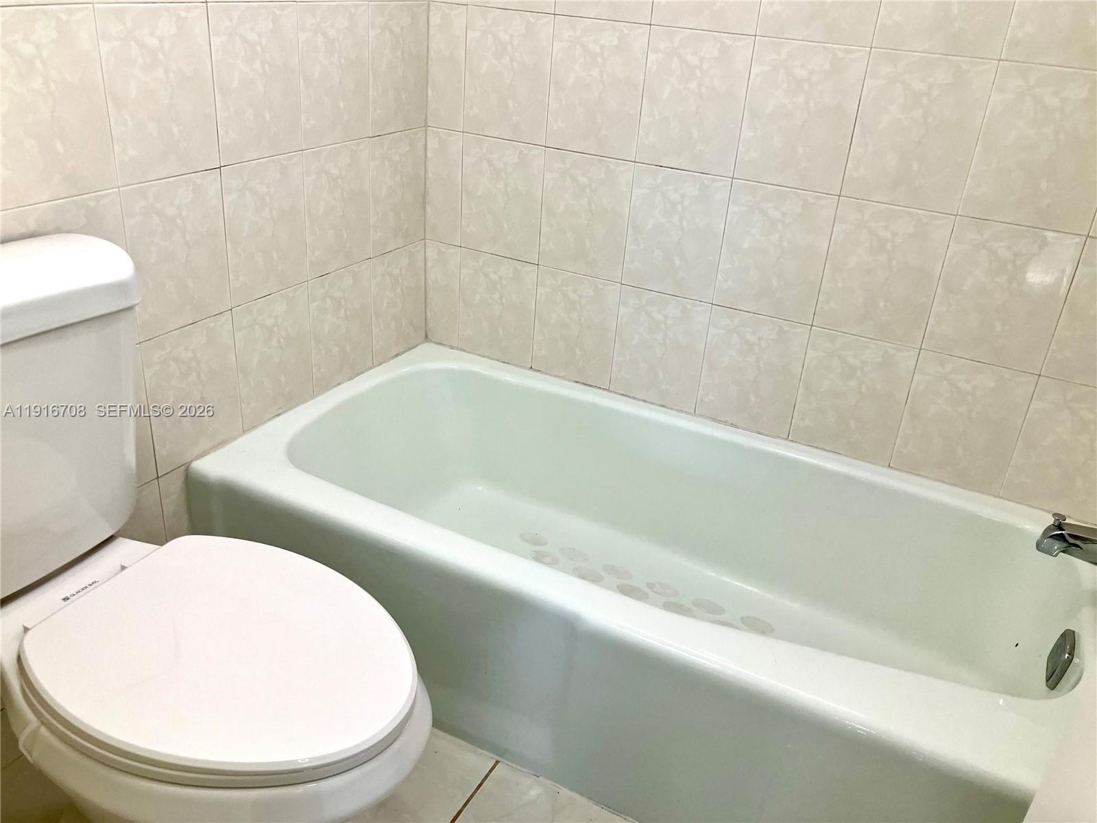 GARNET CONDO - Residential