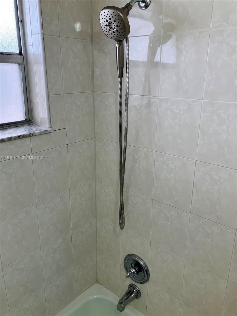 GARNET CONDO - Residential