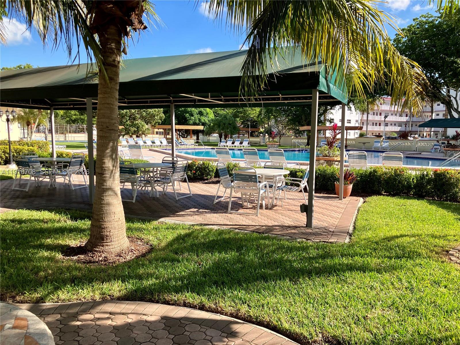 GARNET CONDO - Residential