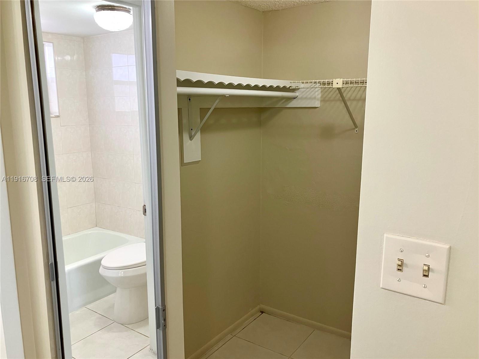 GARNET CONDO - Residential