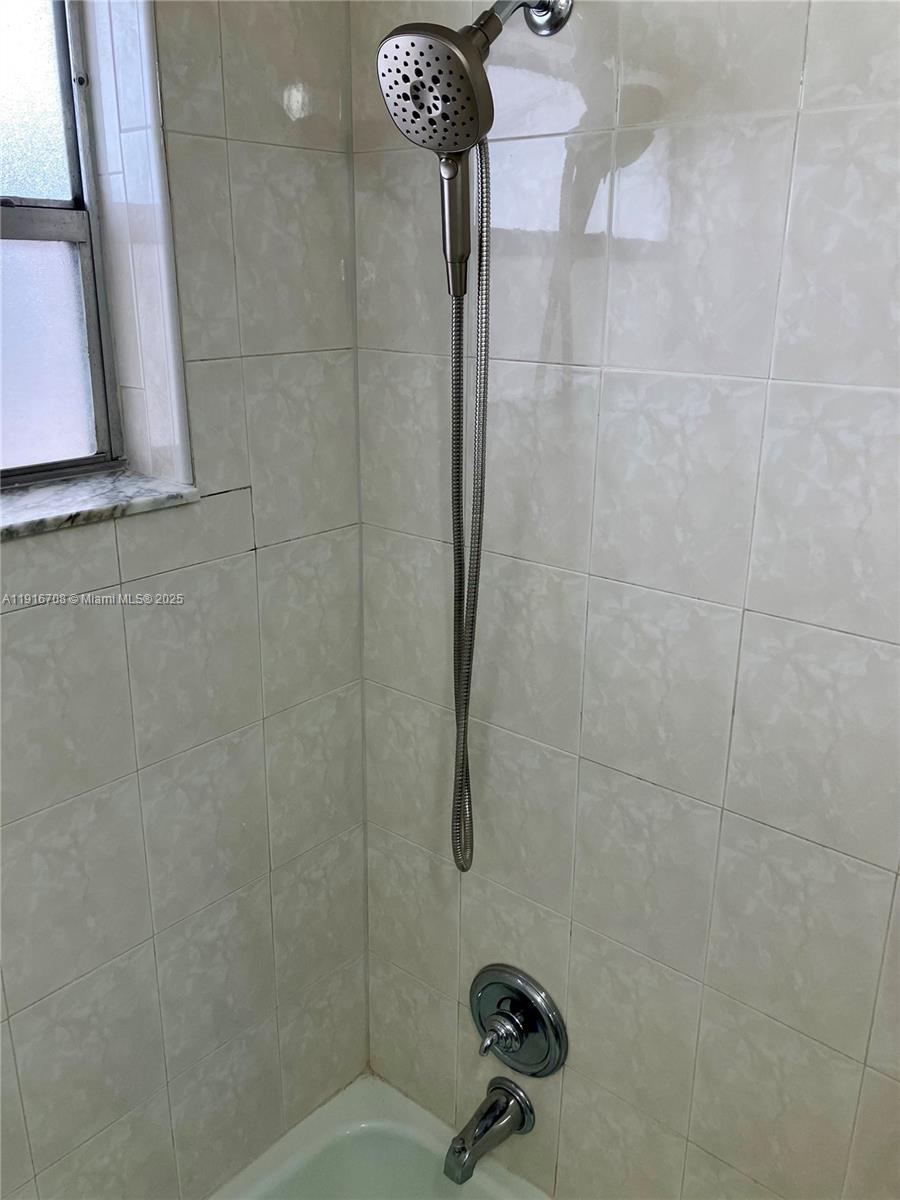 GARNET CONDO - Residential