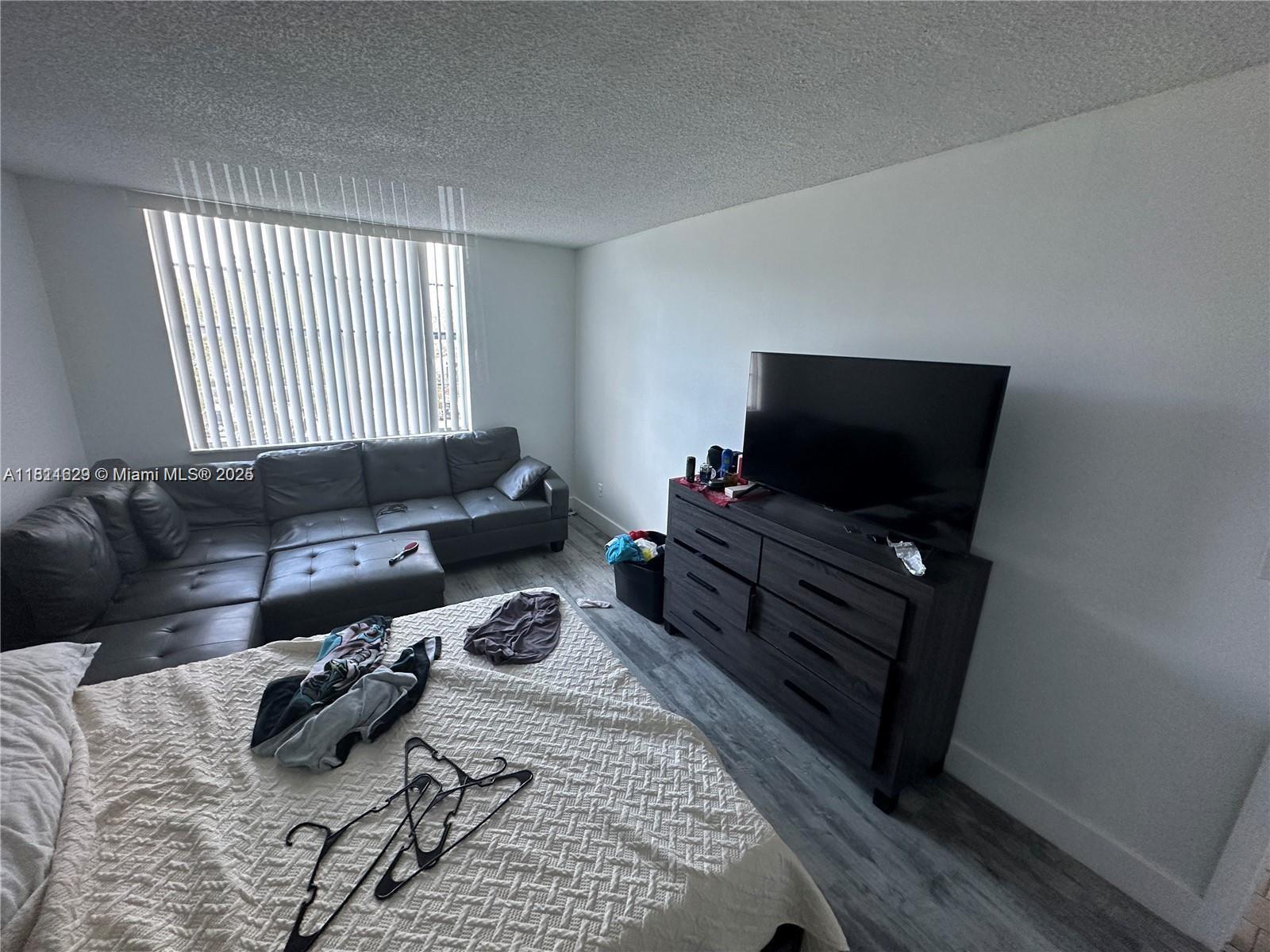 MONTECARLO CONDO - Residential