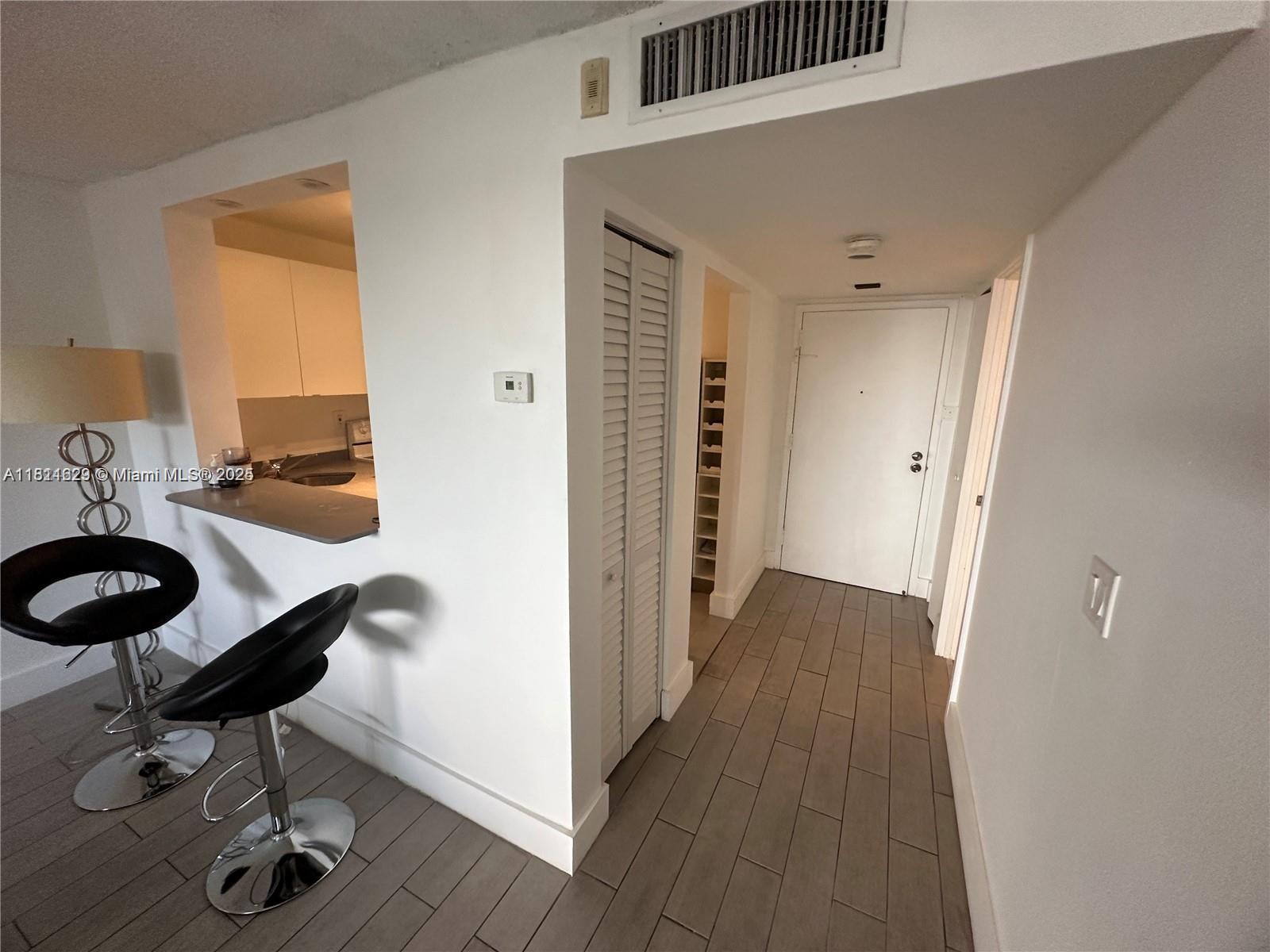 MONTECARLO CONDO - Residential