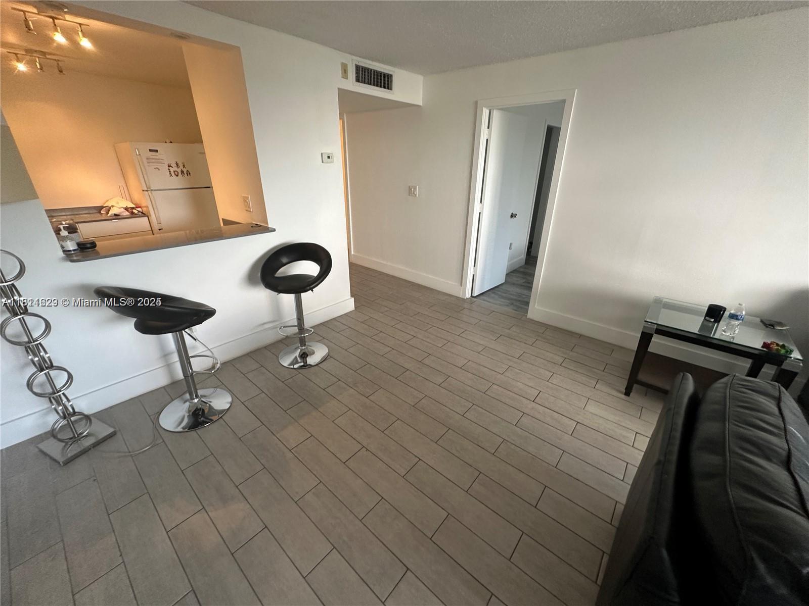 MONTECARLO CONDO - Residential