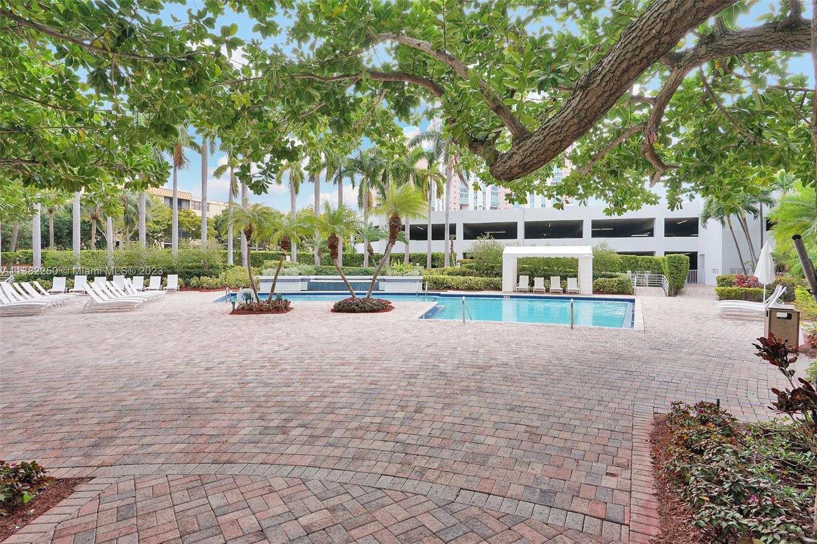 PARC CENTRAL AVENTURA EAS - Residential Lease