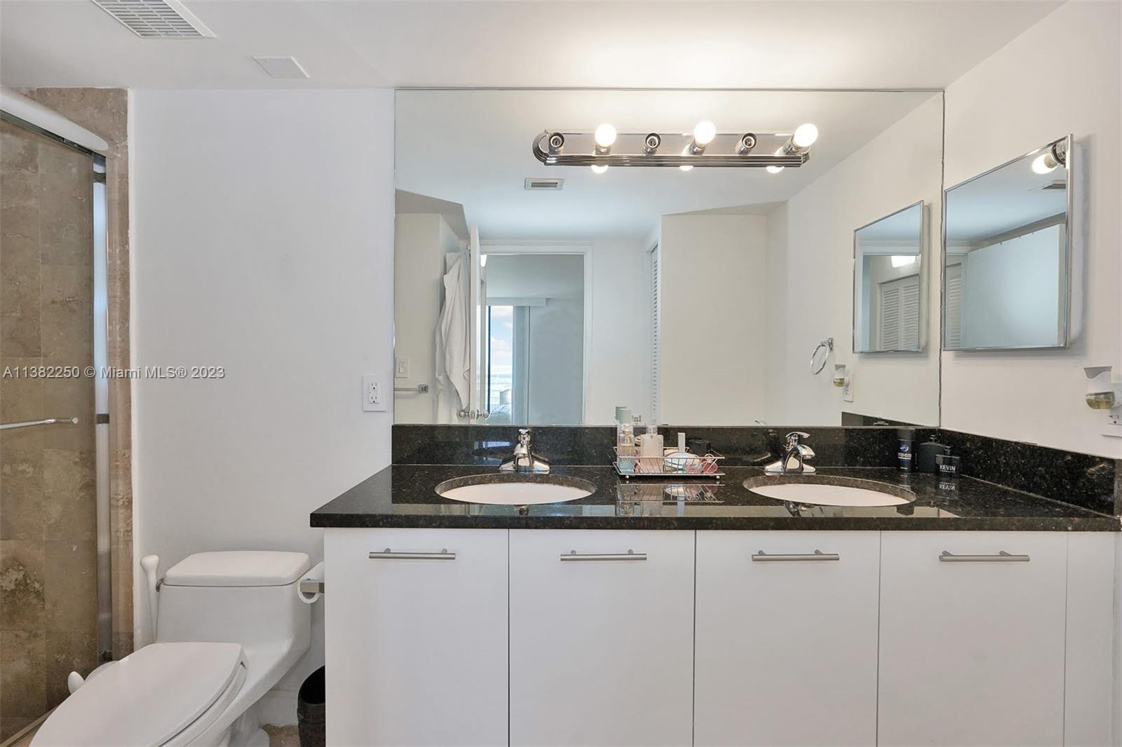 PARC CENTRAL AVENTURA EAS - Residential Lease