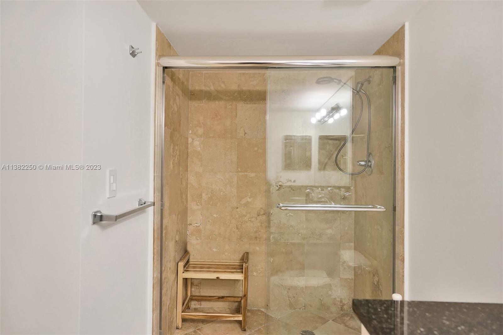 PARC CENTRAL AVENTURA EAS - Residential Lease