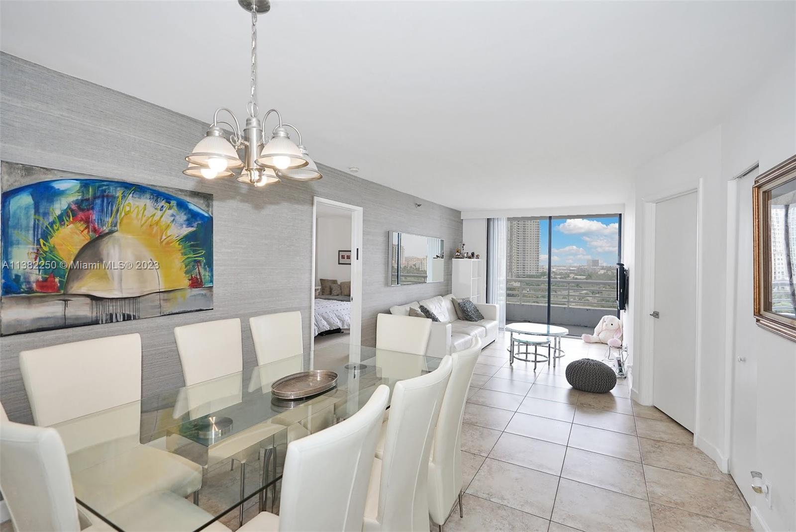 PARC CENTRAL AVENTURA EAS - Residential Lease