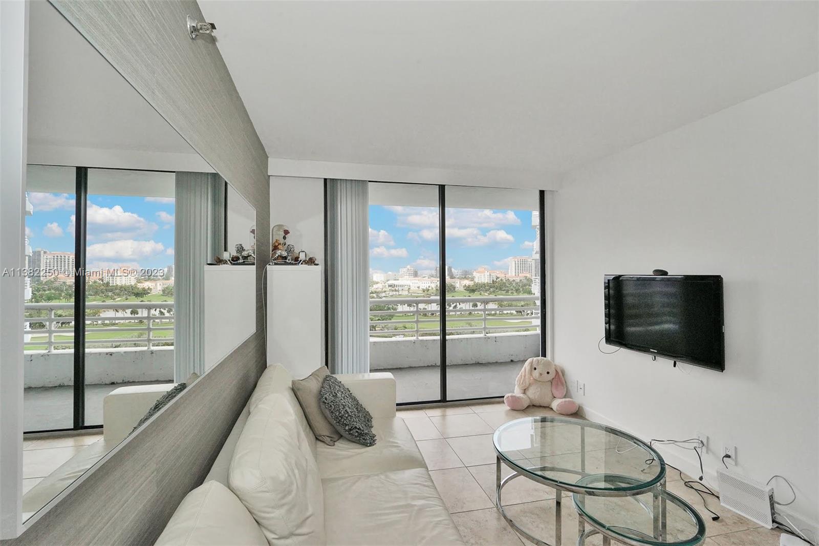 PARC CENTRAL AVENTURA EAS - Residential Lease