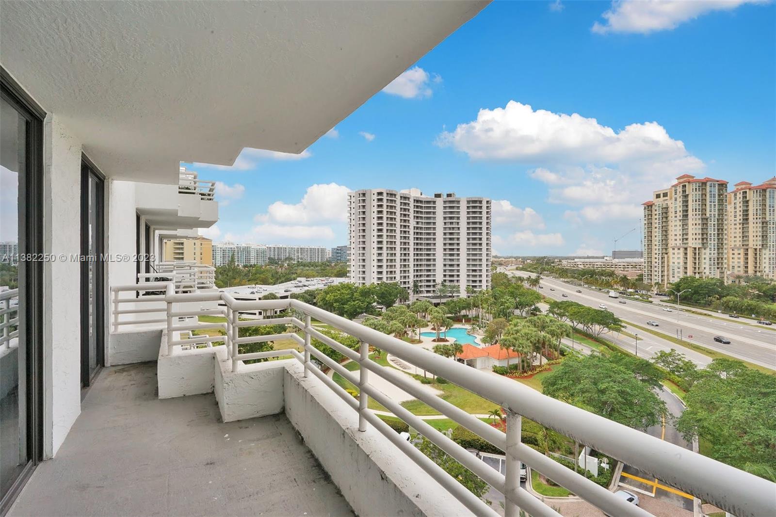 PARC CENTRAL AVENTURA EAS - Residential Lease