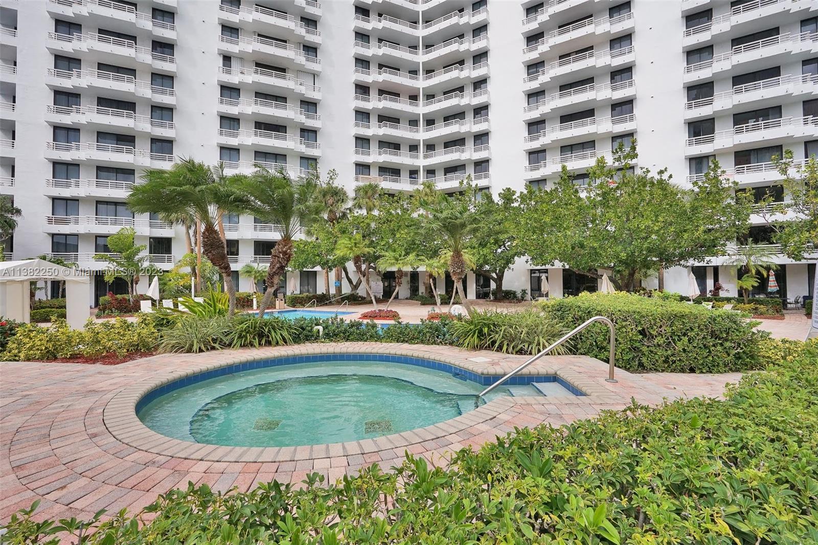 PARC CENTRAL AVENTURA EAS - Residential Lease