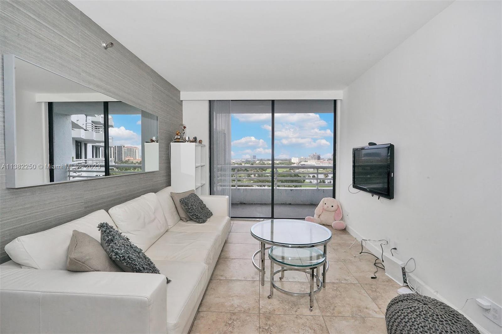 PARC CENTRAL AVENTURA EAS - Residential Lease