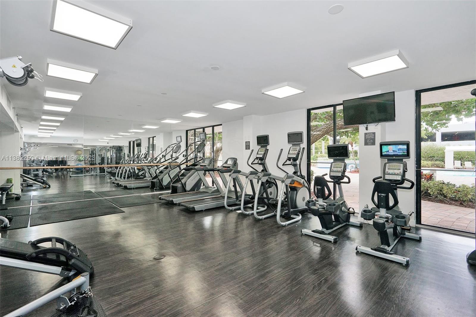 PARC CENTRAL AVENTURA EAS - Residential Lease