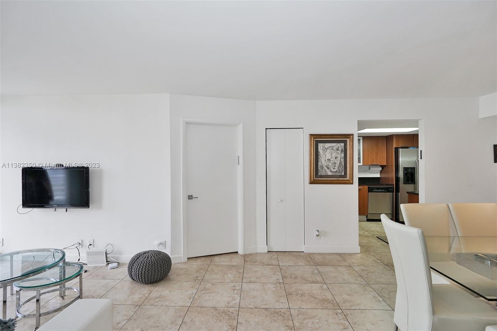 PARC CENTRAL AVENTURA EAS - Residential Lease