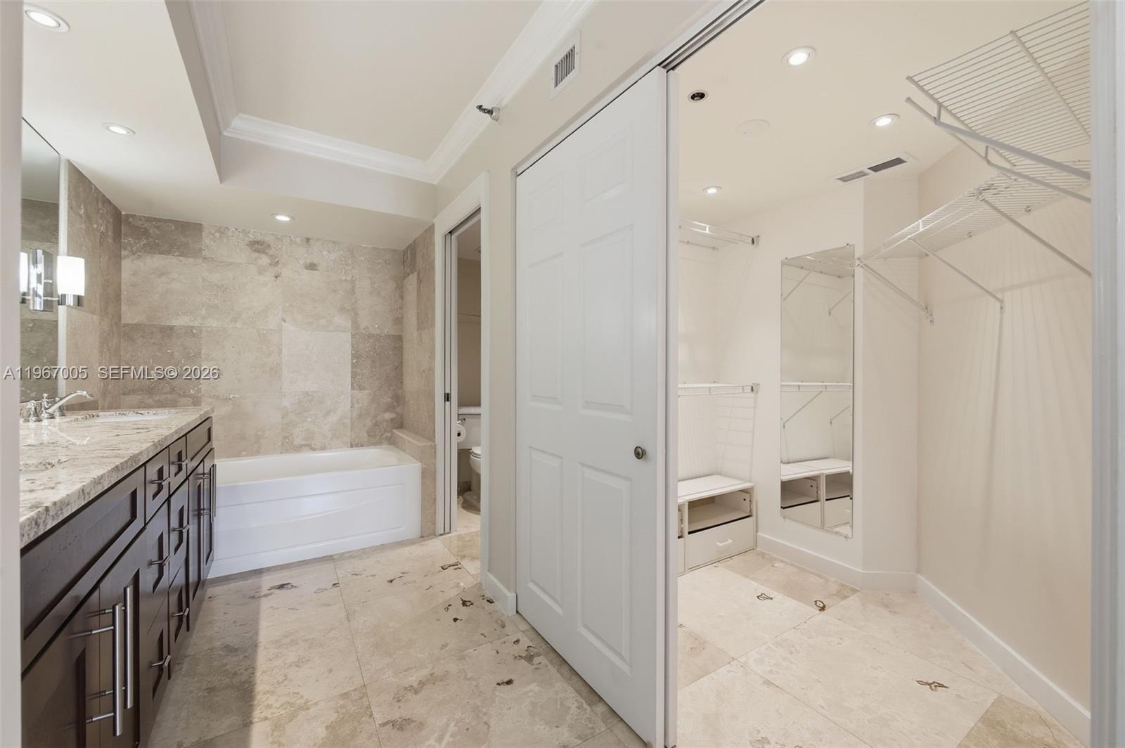 MYSTIC POINTE TOWER 500 C - Residential