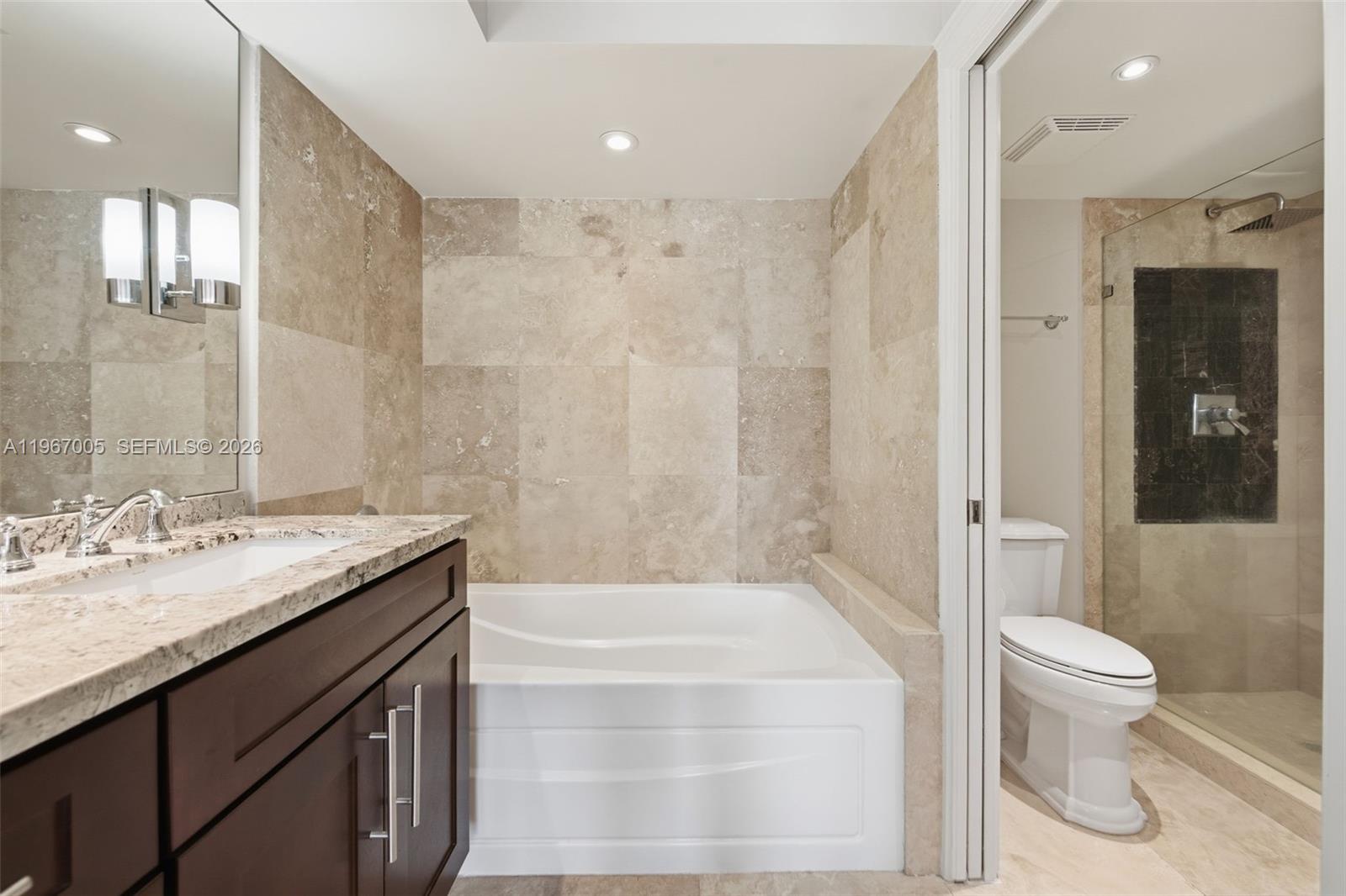 MYSTIC POINTE TOWER 500 C - Residential