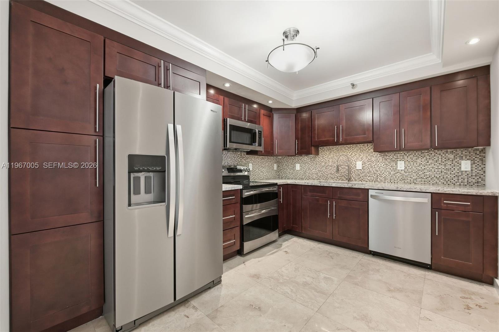 MYSTIC POINTE TOWER 500 C - Residential