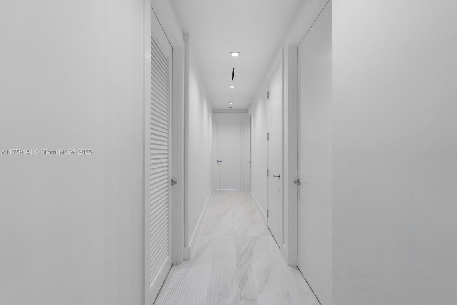 NORTH BISCAYNE BEACH AMEN - Residential
