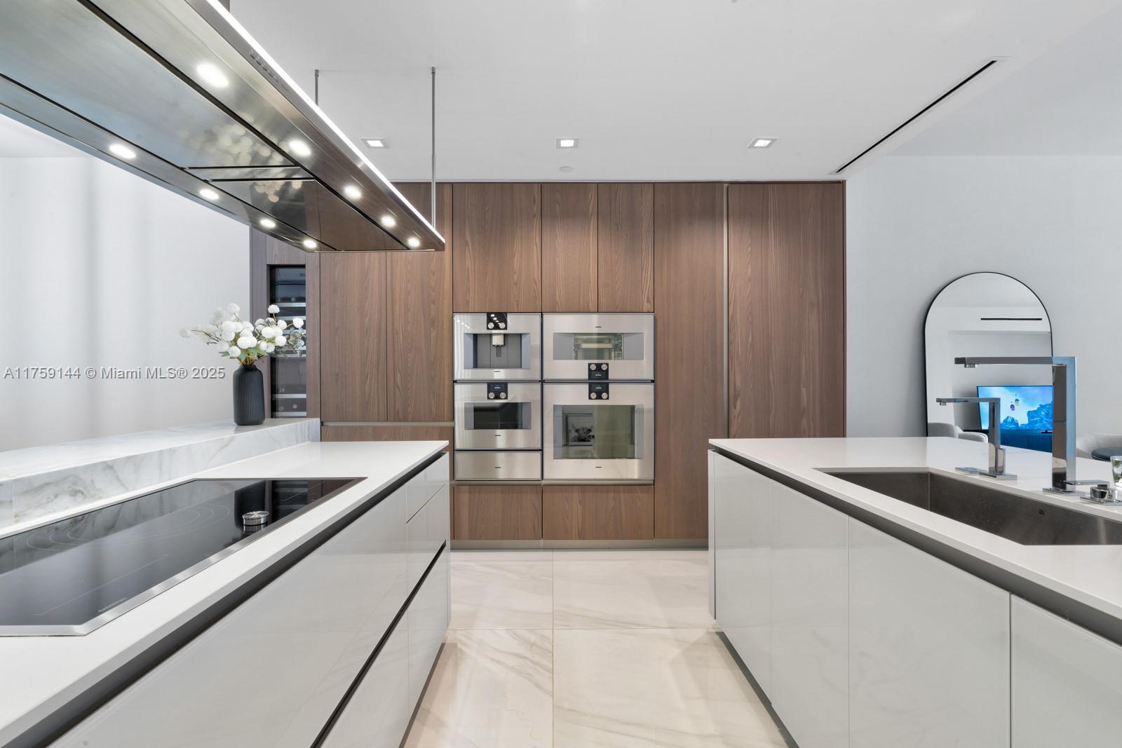 18501 Collins Ave 2603