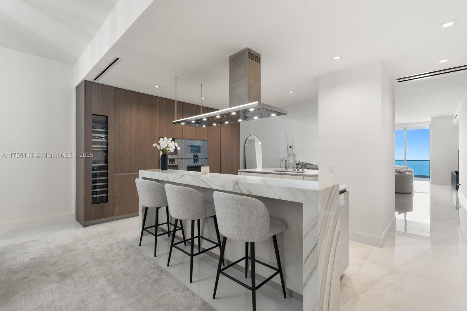NORTH BISCAYNE BEACH AMEN - Residential