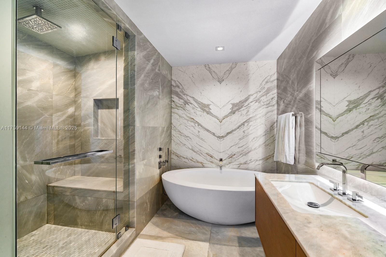 NORTH BISCAYNE BEACH AMEN - Residential