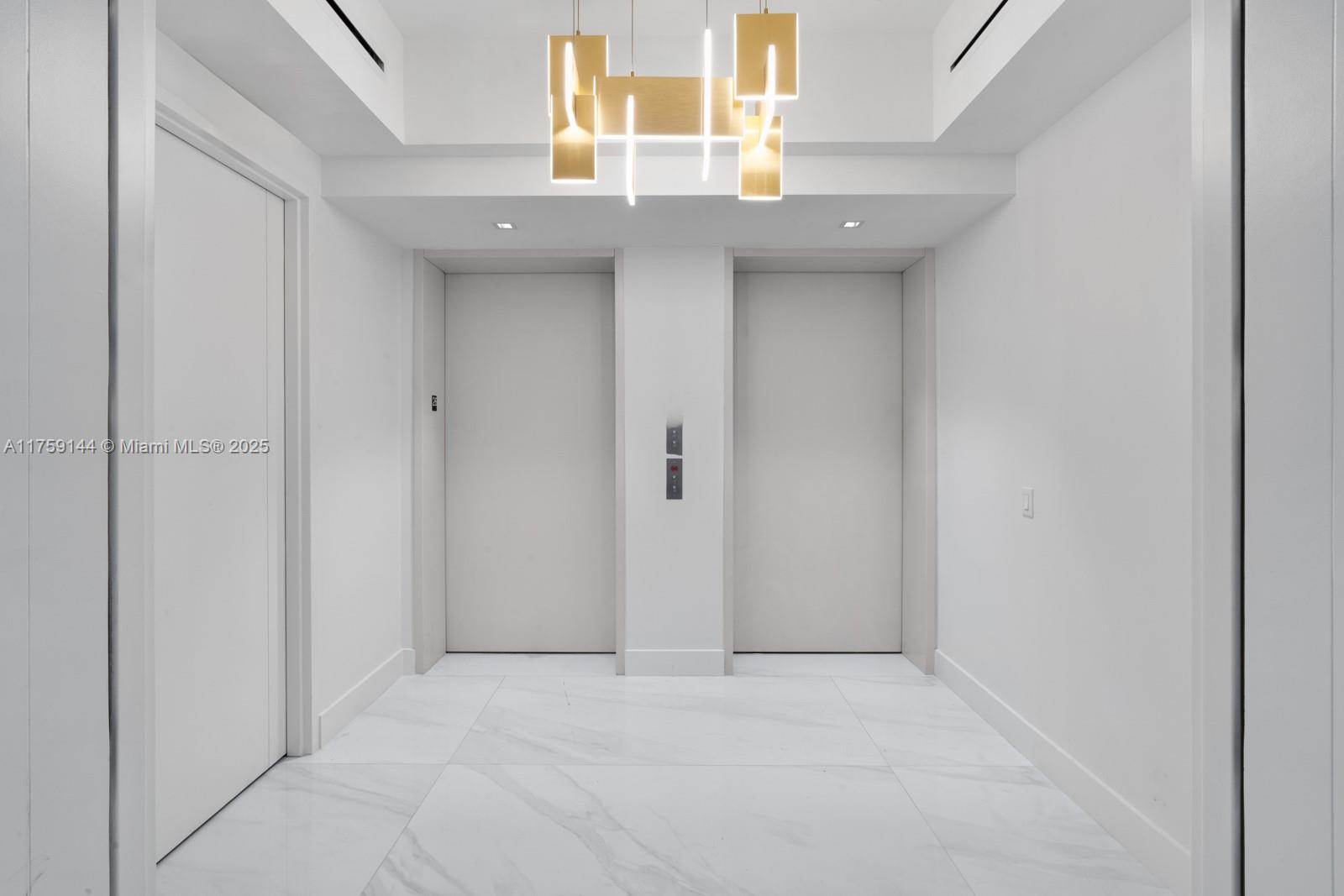 NORTH BISCAYNE BEACH AMEN - Residential