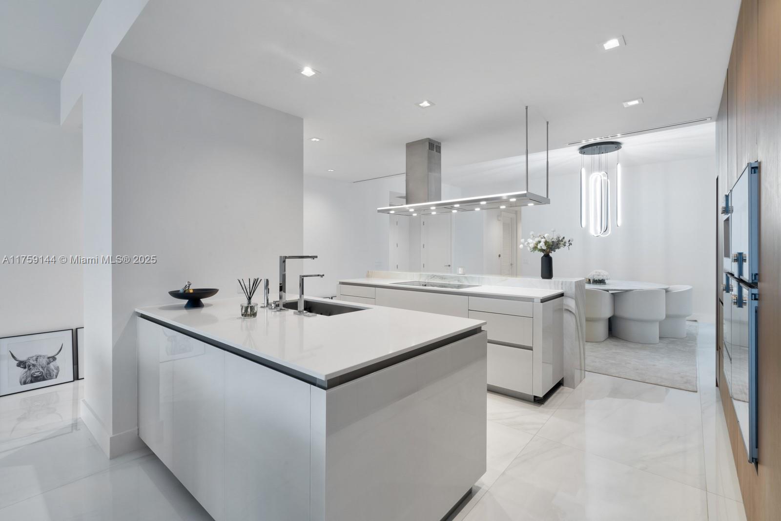 NORTH BISCAYNE BEACH AMEN - Residential