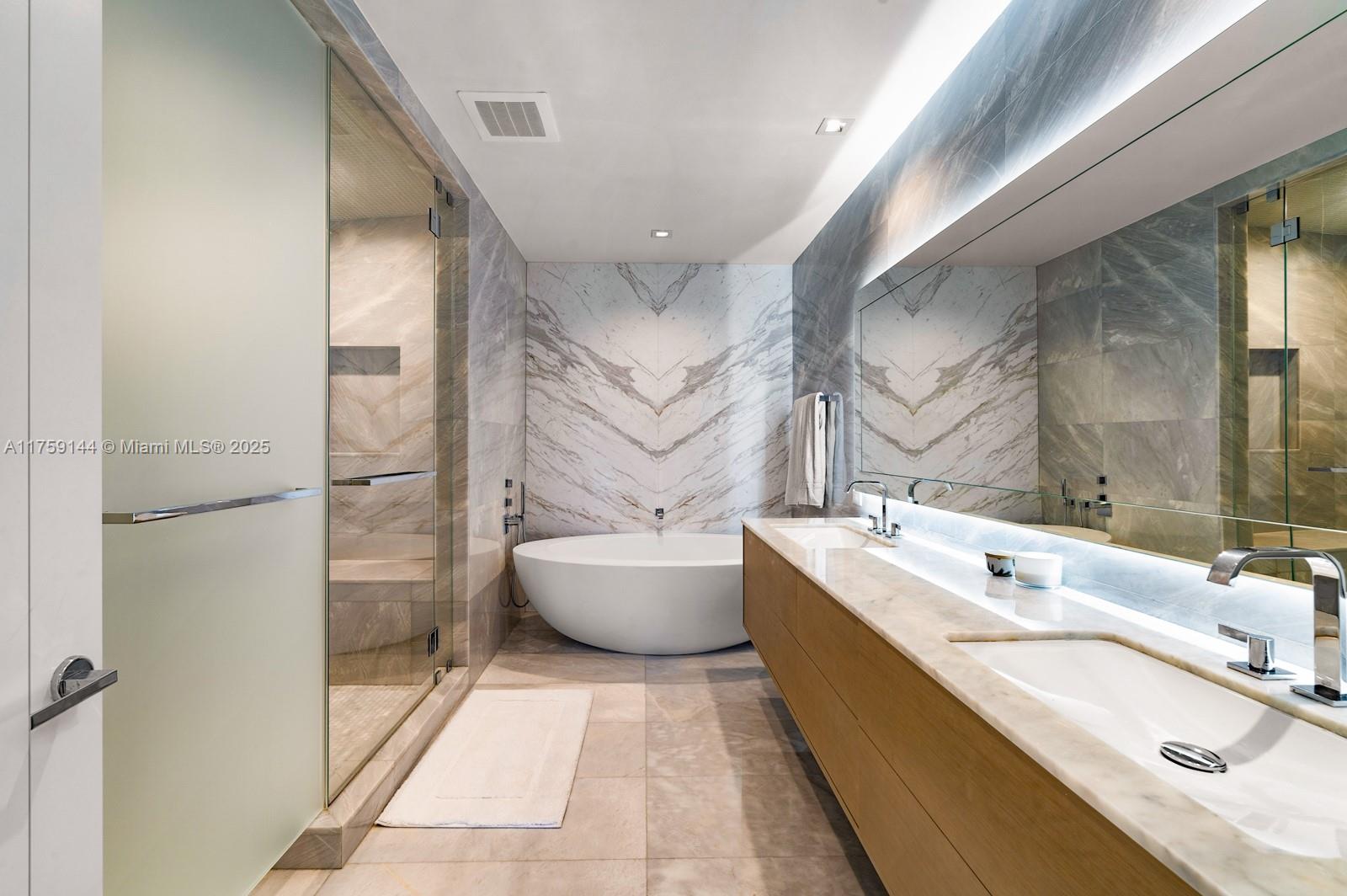 NORTH BISCAYNE BEACH AMEN - Residential