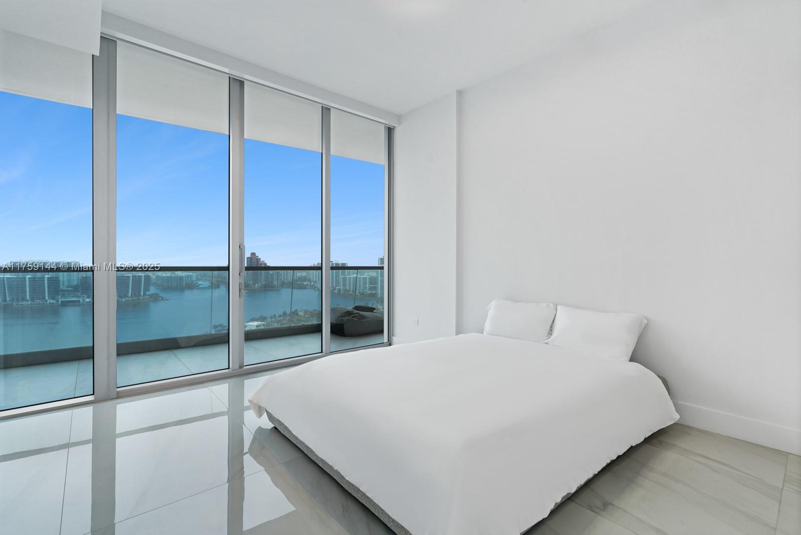 NORTH BISCAYNE BEACH AMEN - Residential