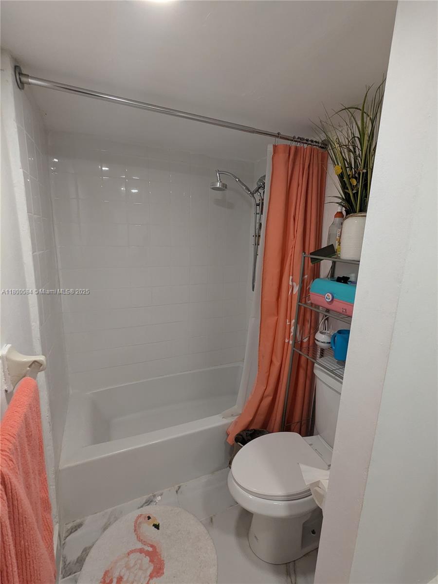 LAURELS AT MARGATE CONDO - Residential