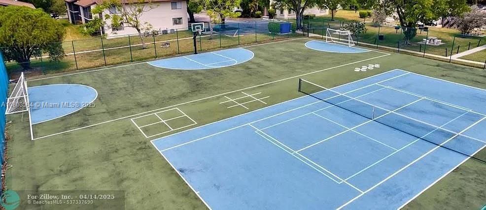 LAURELS AT MARGATE CONDO - Residential