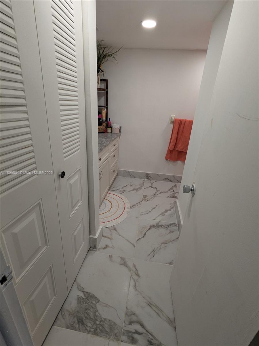 LAURELS AT MARGATE CONDO - Residential