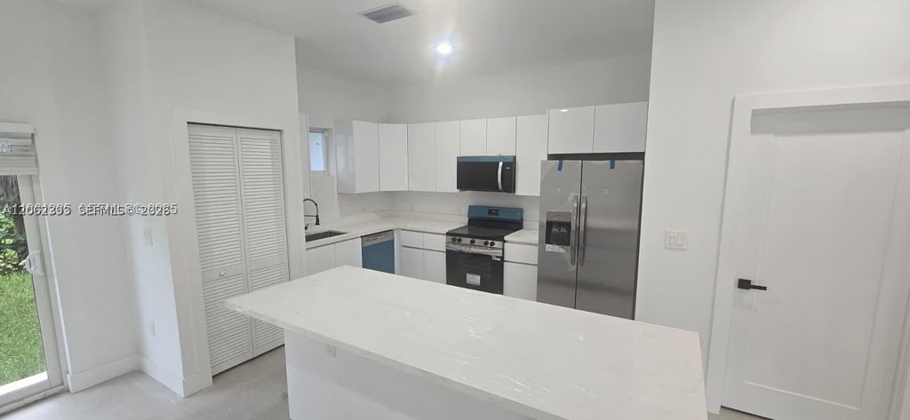 Photo of 141 NW 11th St #0, Pompano Beach, FL 33060 (MLS # A12062393)