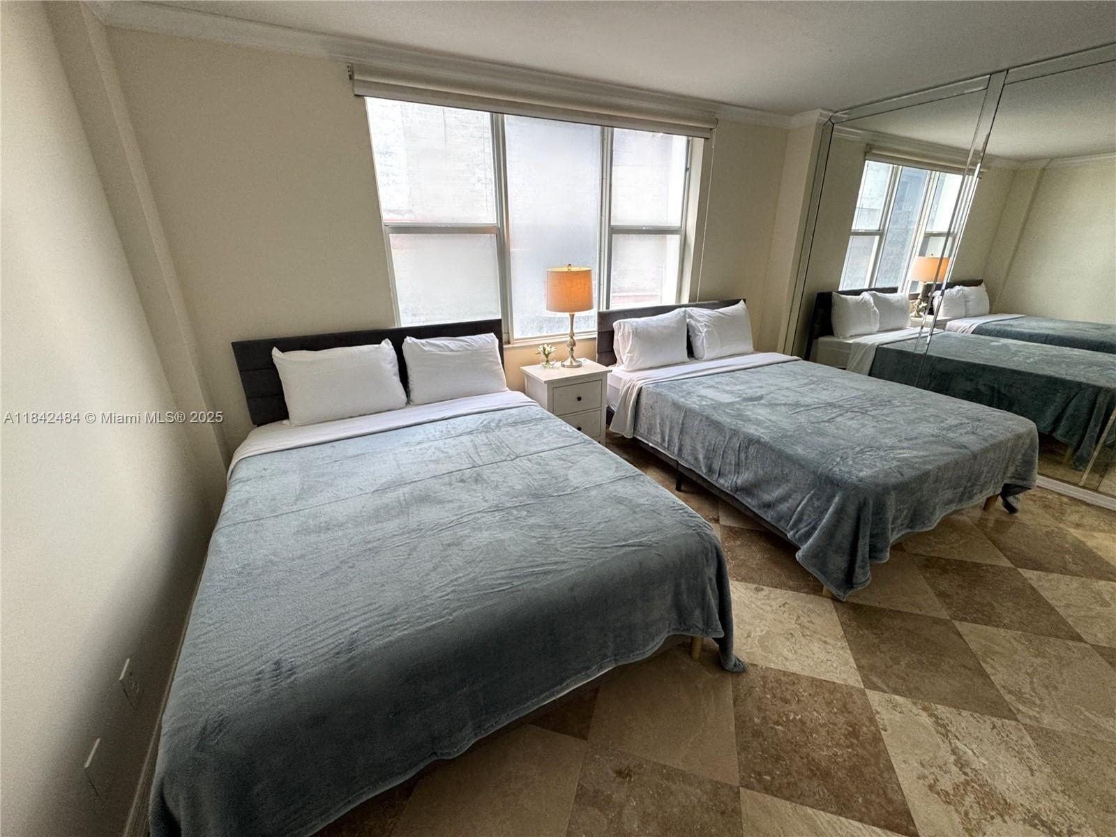 9195 Collins Ave 912