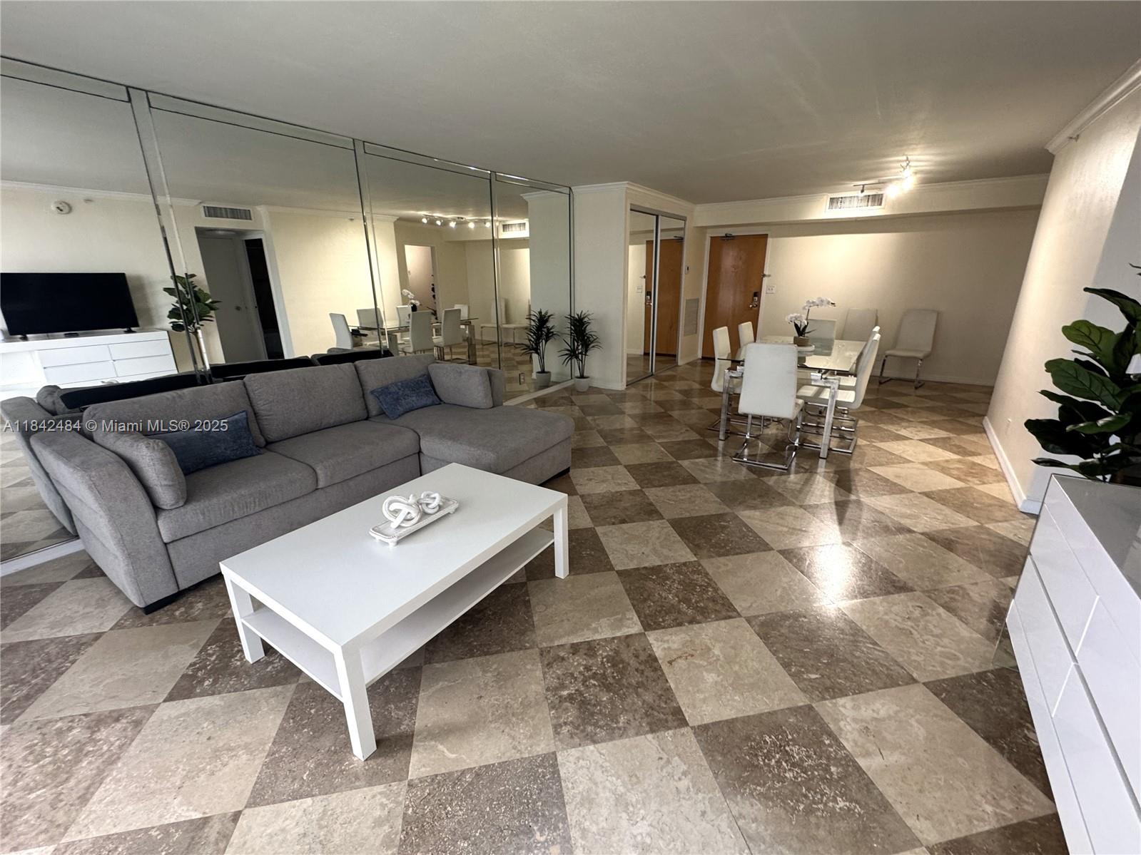 CARLISLE ON THE OCEAN CON - Residential Lease