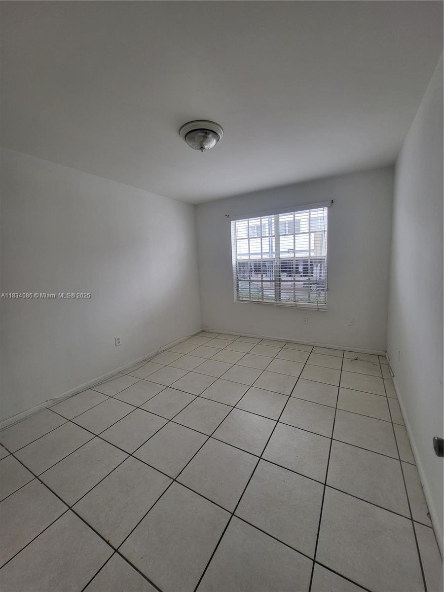 605 Euclid Ave 106