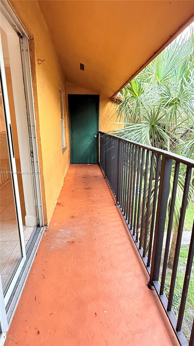 LAKES OF JACARANDA CONDO - Residential