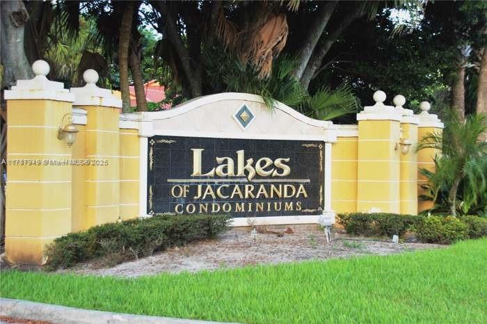 Property for Sale at 10709 Cleary Blvd 307, Plantation, Miami-Dade County, Florida - Bedrooms: 2 
Bathrooms: 2  - $270,000