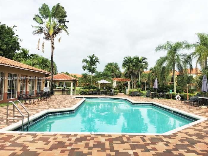 10709 Cleary Blvd 307