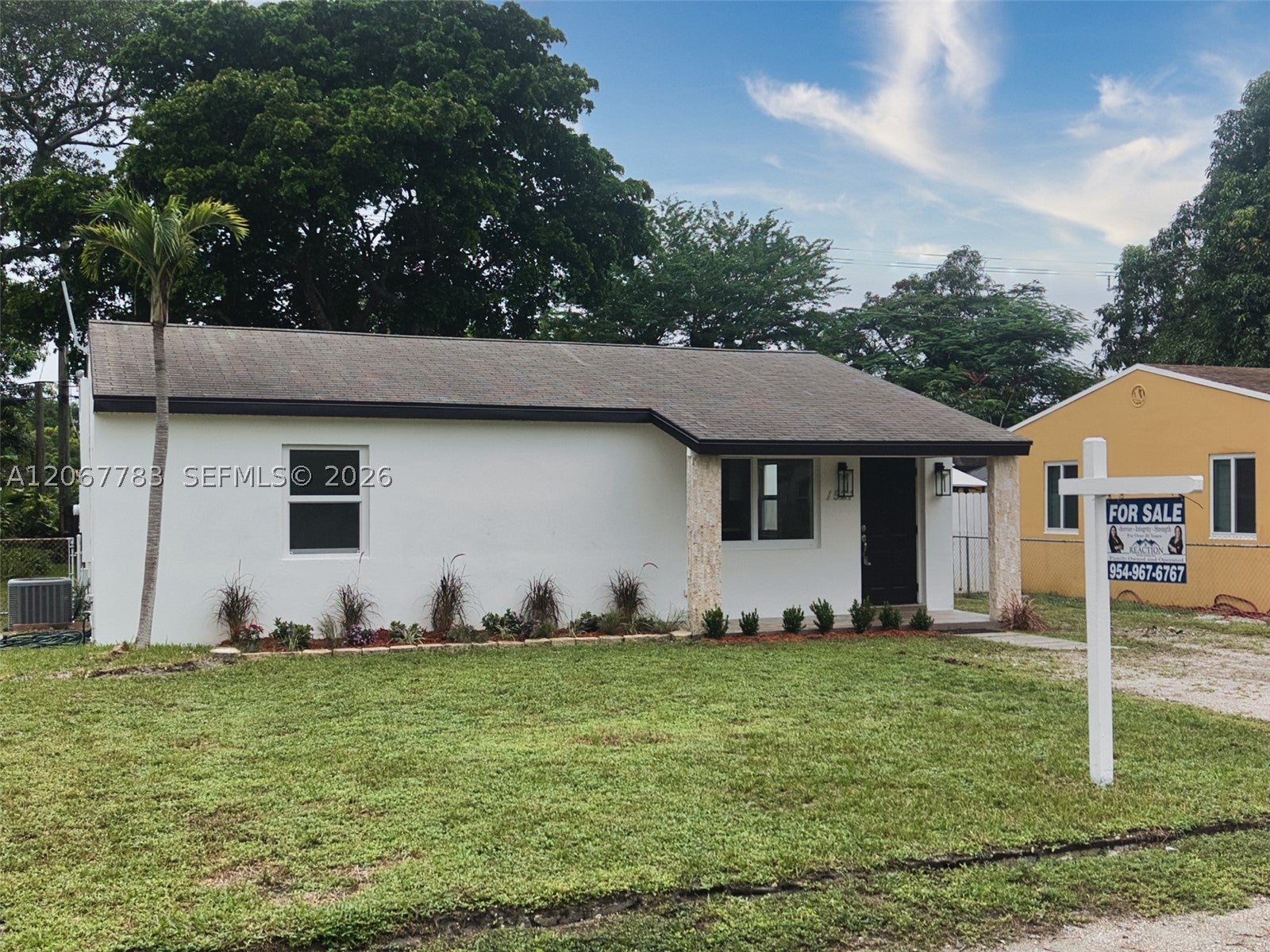 1521 NW 1st Ave