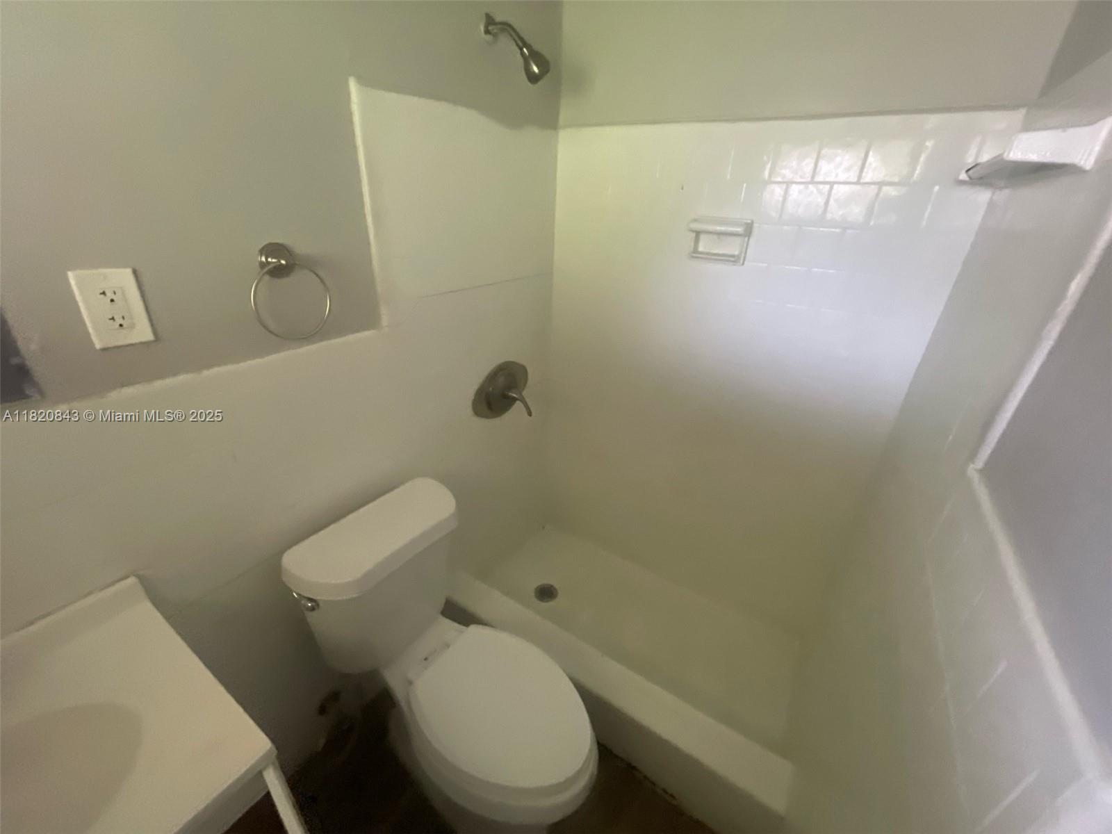 HOLLYWOOD HEIGHTS ESTATES - Residential
