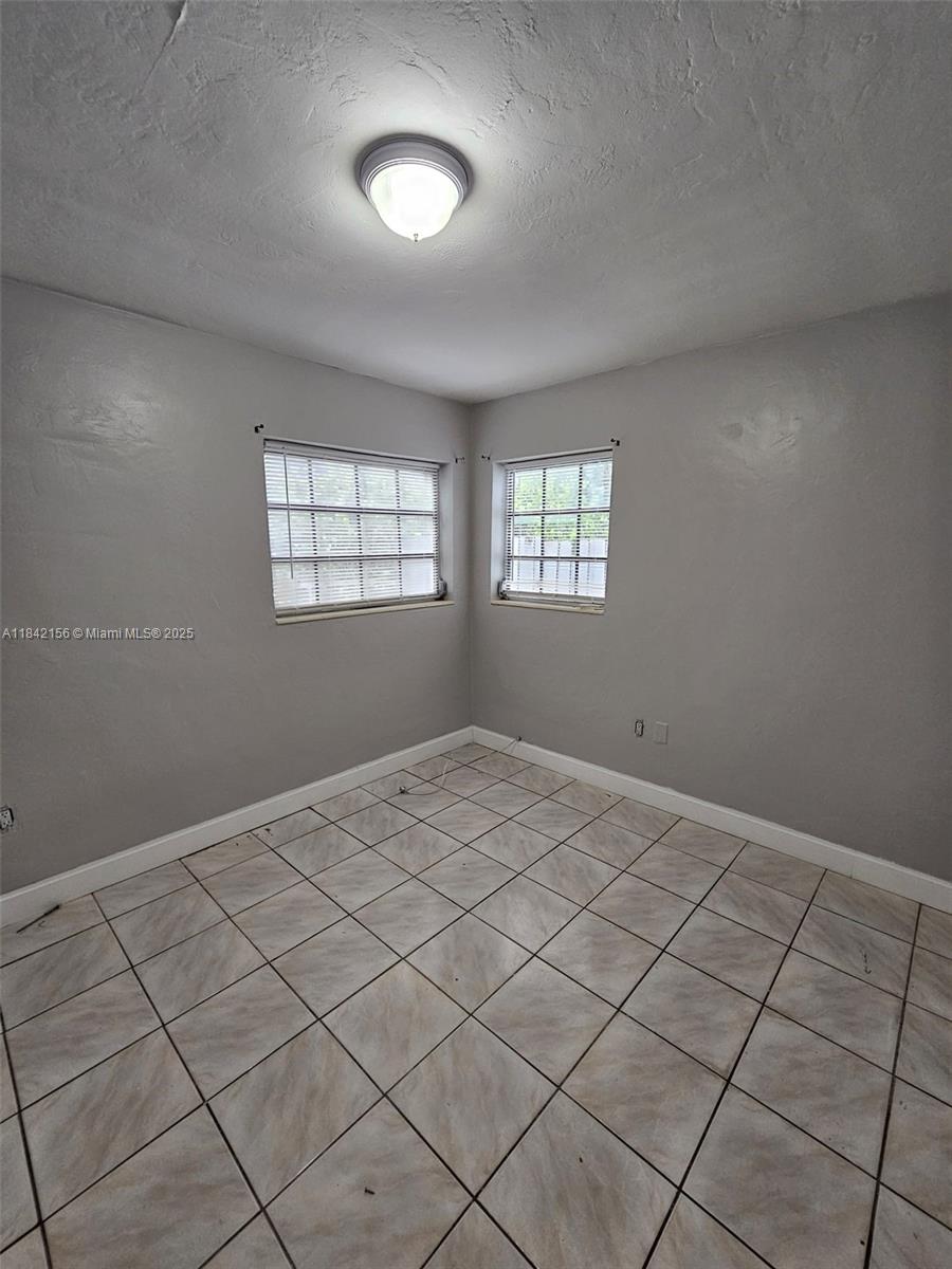 482 NE 136th St 482
