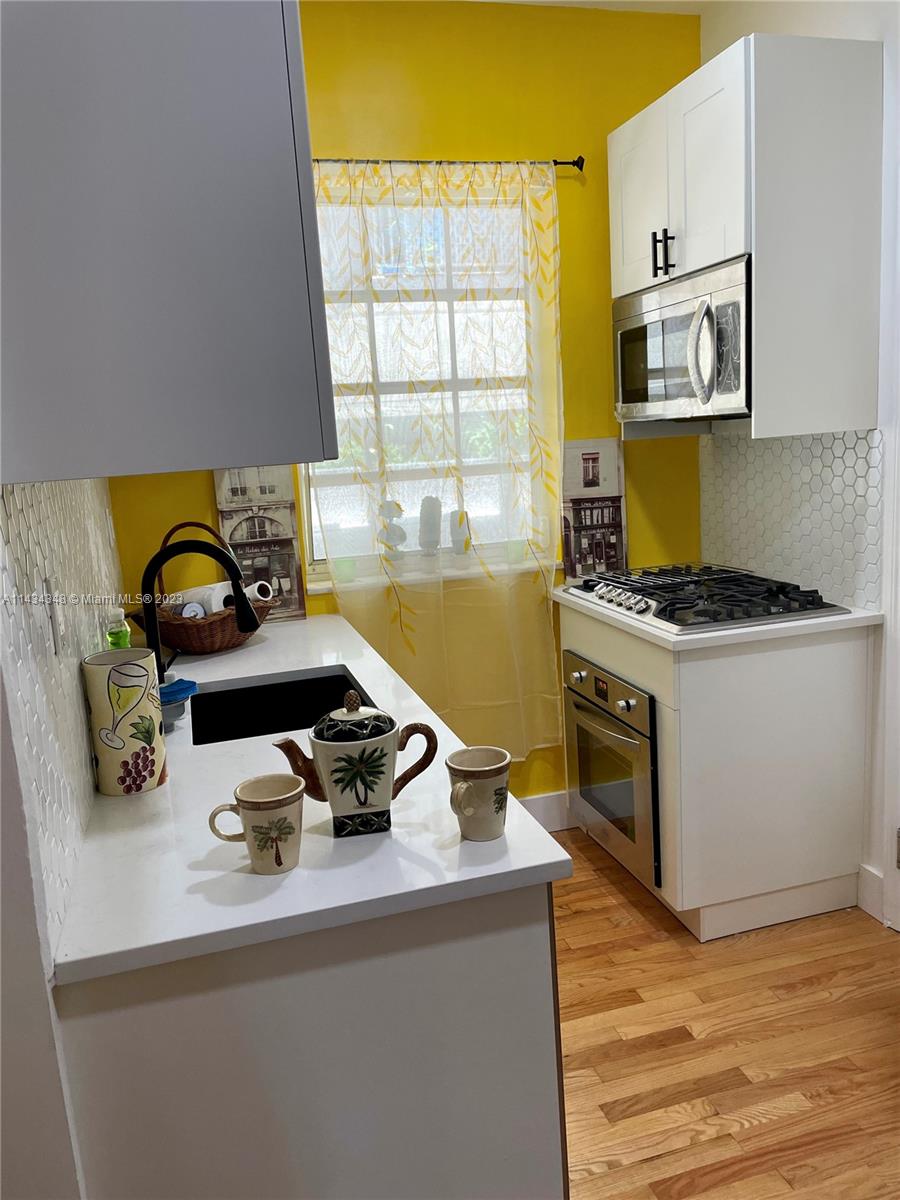 BEACHGARDENS CONDO - Residential Lease