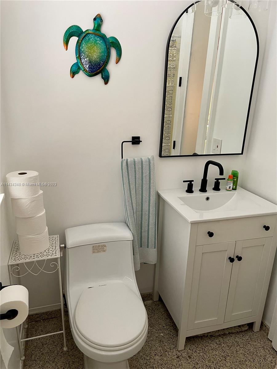BEACHGARDENS CONDO - Residential Lease