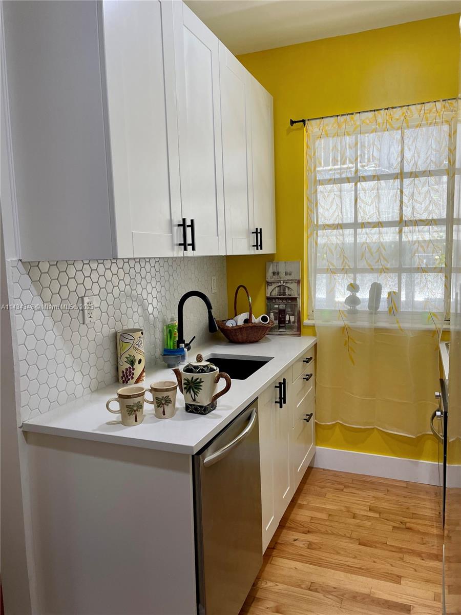 BEACHGARDENS CONDO - Residential Lease