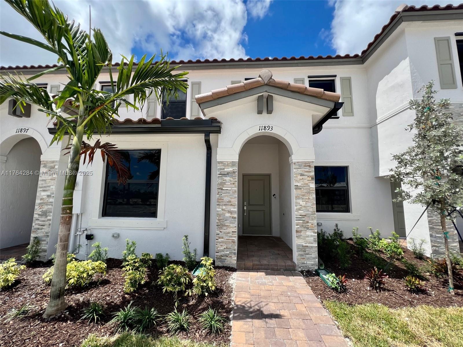 Rental Property at 11893 Sw 246th Ter 11893, Homestead, Miami-Dade County, Florida - Bedrooms: 3 
Bathrooms: 3  - $2,600 MO.