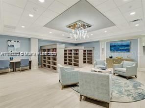 HUNTINGTON POINTE - Residential