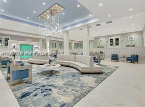 HUNTINGTON POINTE - Residential