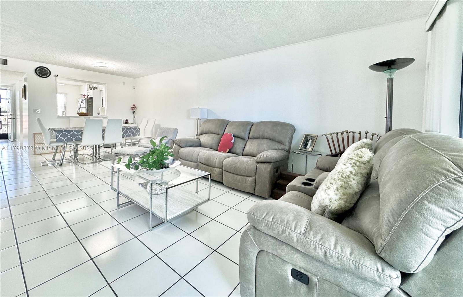 6193 Pointe Regal Cir 304