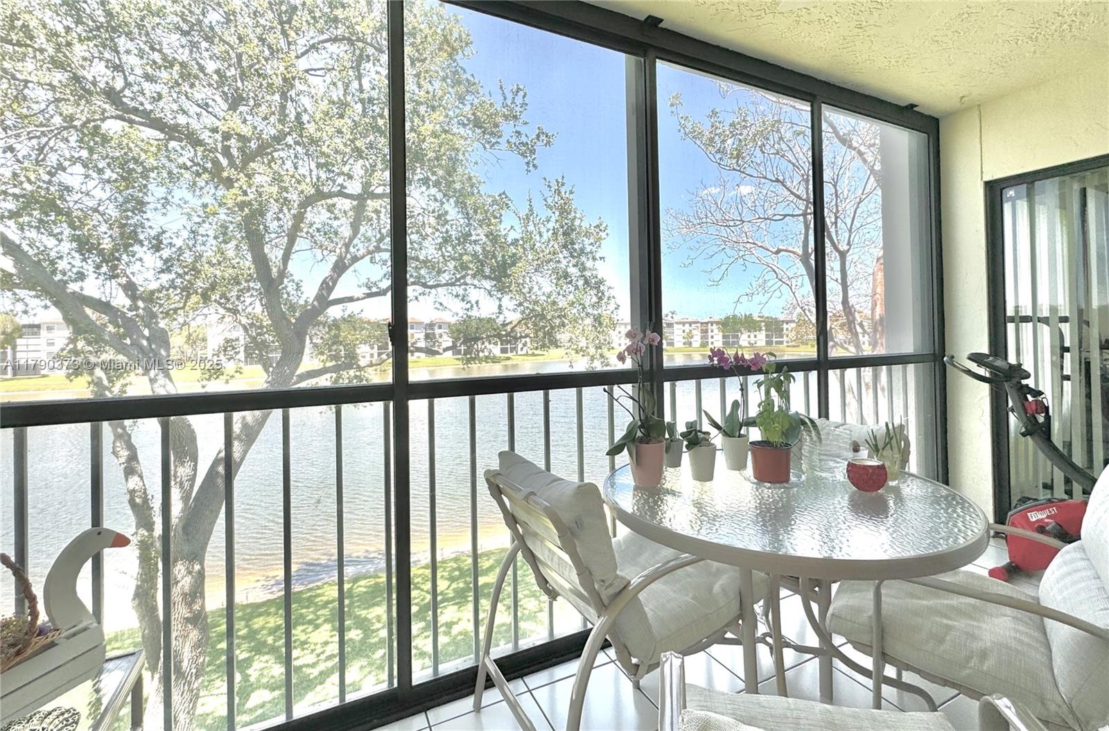 6193 Pointe Regal Cir 304